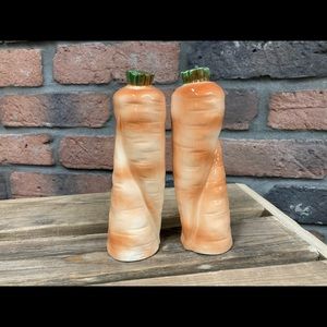 Vintage Lefton/Enterprise Exclusive tall carrot salt and pepper shakers